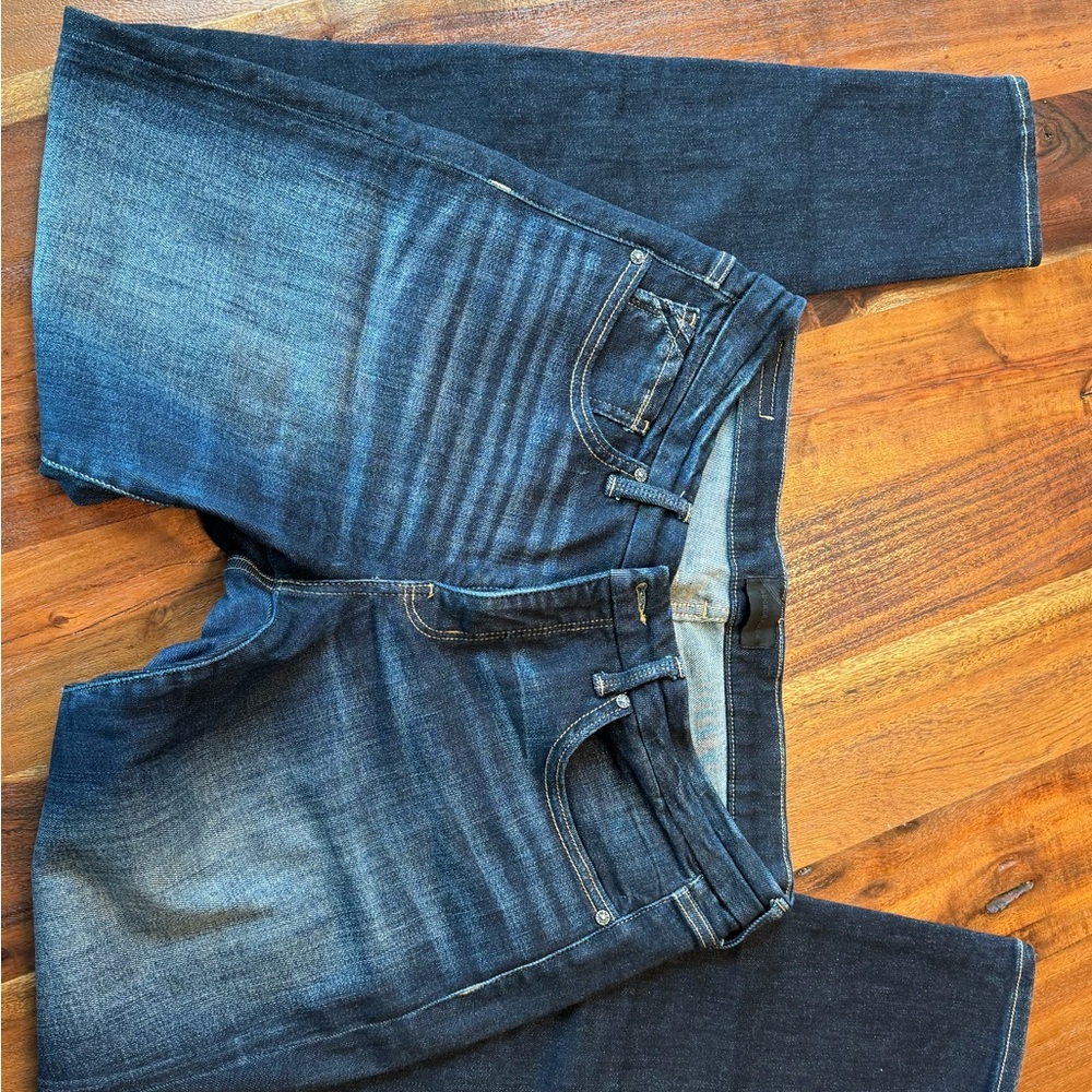 Buckle Black